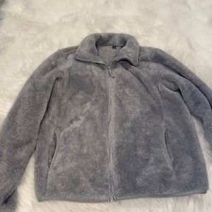 Uniqlo women’s sweater